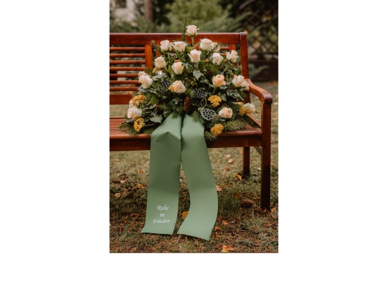 Gesteck Winter creme Rosen Nr.20