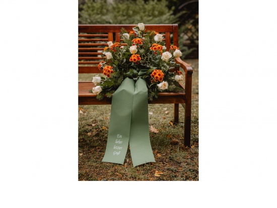 Gesteck creme Rosen orange Santini Nr.21